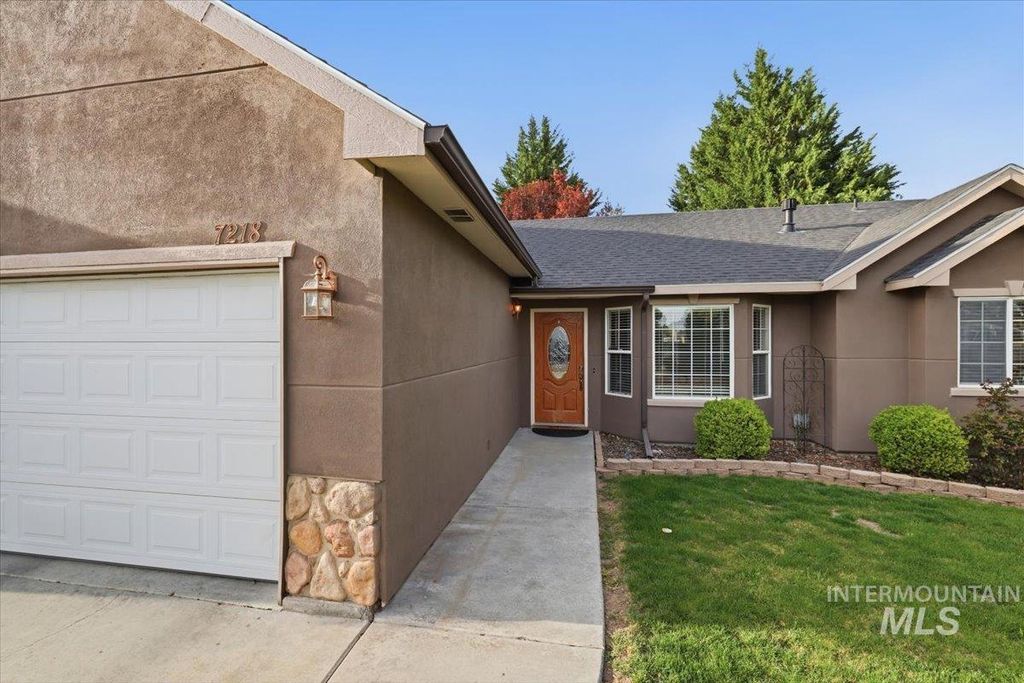 Photo of 7218 Birch Ln, Nampa, ID 83687 (MLS # 98981409)