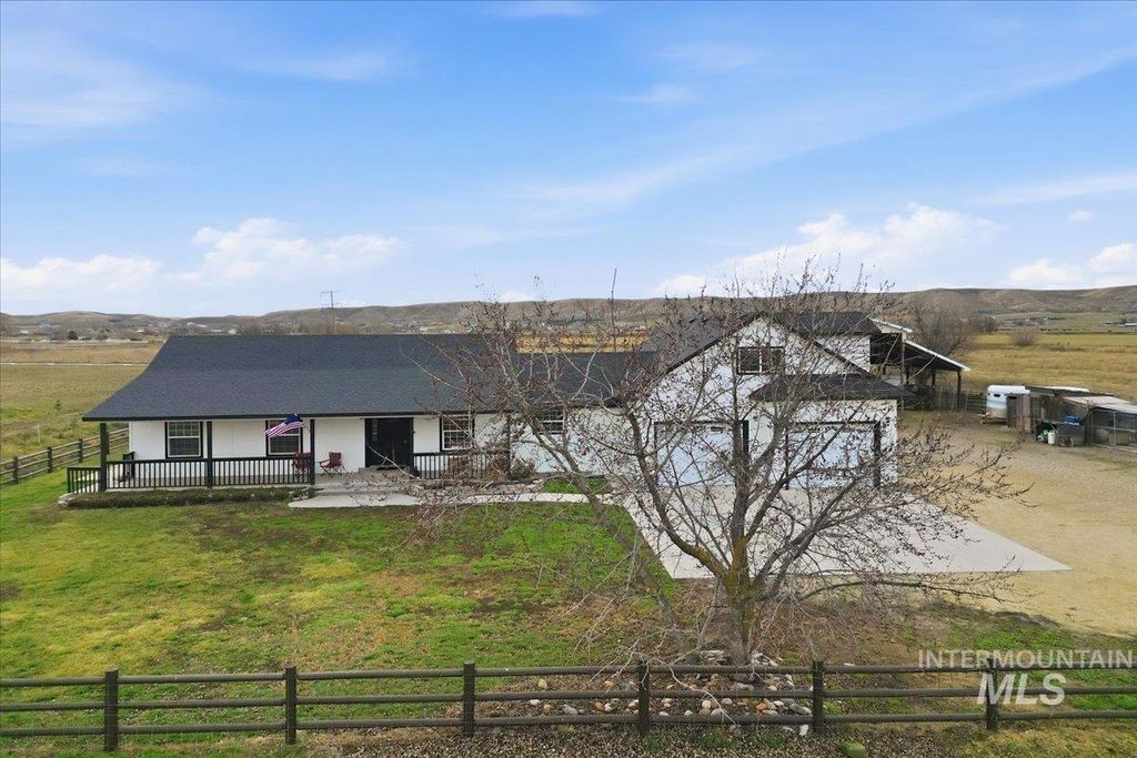 Photo of 1415 Morehouse, Emmett, ID 83617 (MLS # 98971319)