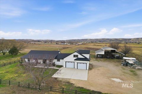 Photo of 1415 Morehouse, Emmett, ID 83617 (MLS # 98971319)