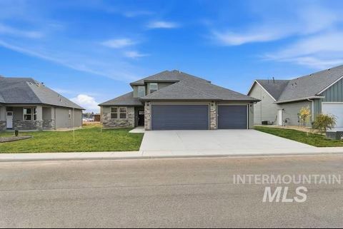 Photo of 1113 West Blaine Avenue, Nampa, ID 83651 (MLS # 98973255)