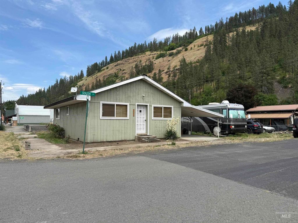 Photo of 103 S Street ST, Stites, ID 83552 (MLS # 98991154)