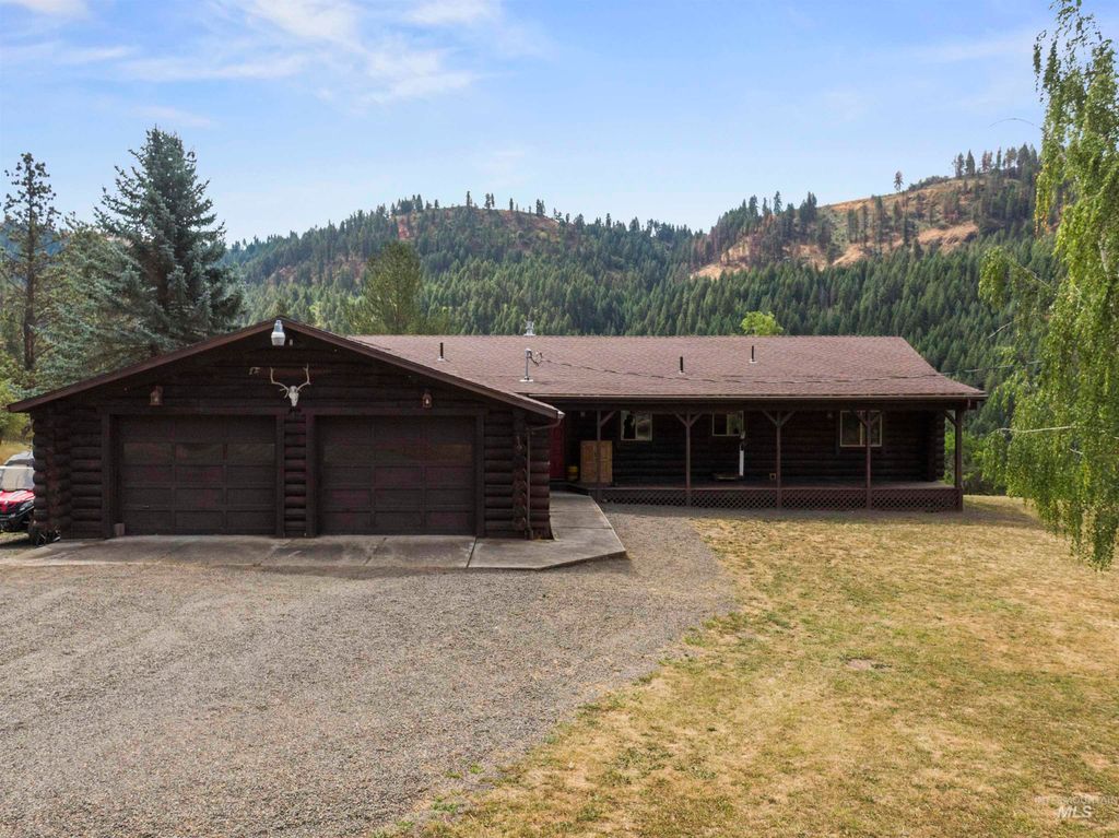 Photo of 1383 Cedar Ridge Rd, Kendrick, ID 83537 (MLS # 98963047)