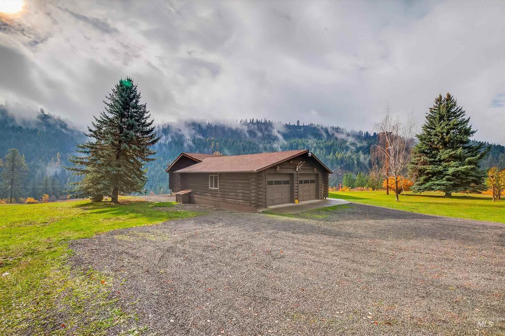 Photo of 1383 Cedar Ridge Rd, Kendrick, ID 83537 (MLS # 98963047)