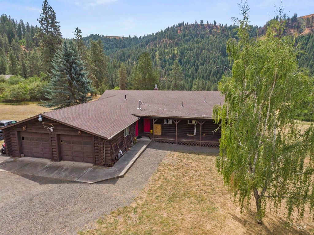 Photo of 1383 Cedar Ridge Rd, Kendrick, ID 83537 (MLS # 98963047)
