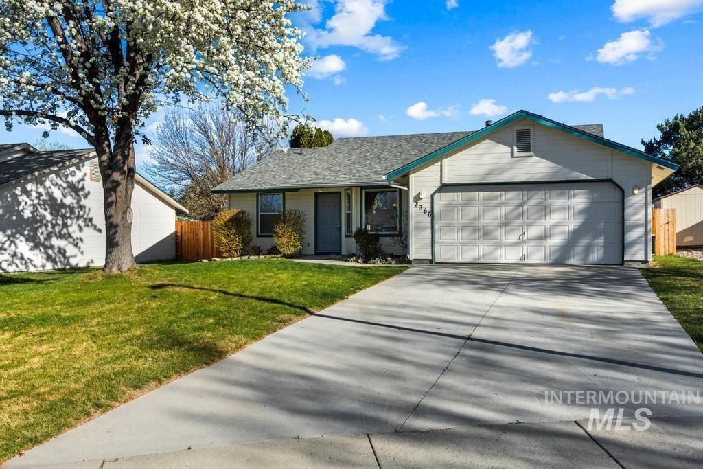 Photo of 3366 E Aubrietta Ct, Boise, ID 83716 (MLS # 98979861)