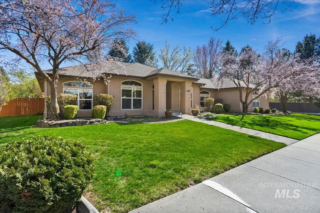 Photo of 1406 N Lopez Way, Eagle, ID 83616 (MLS # 98980733)