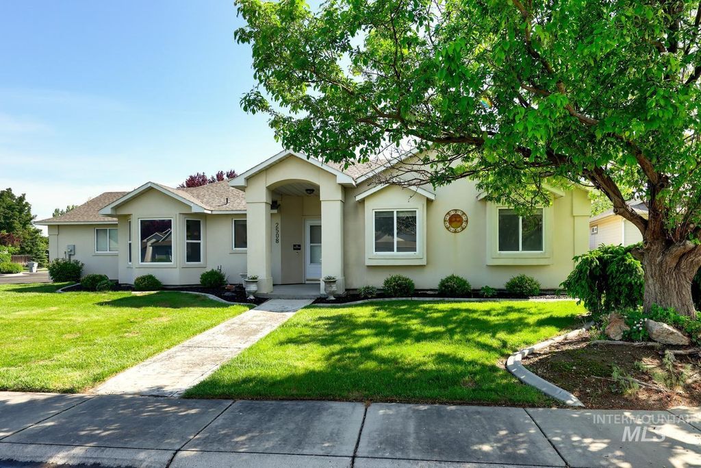Photo of 2508 S Chicago St, Nampa, ID 83686 (MLS # 98985934)