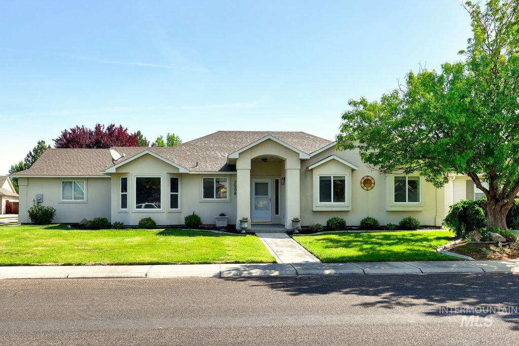Photo of 2508 S Chicago St, Nampa, ID 83686 (MLS # 98985934)
