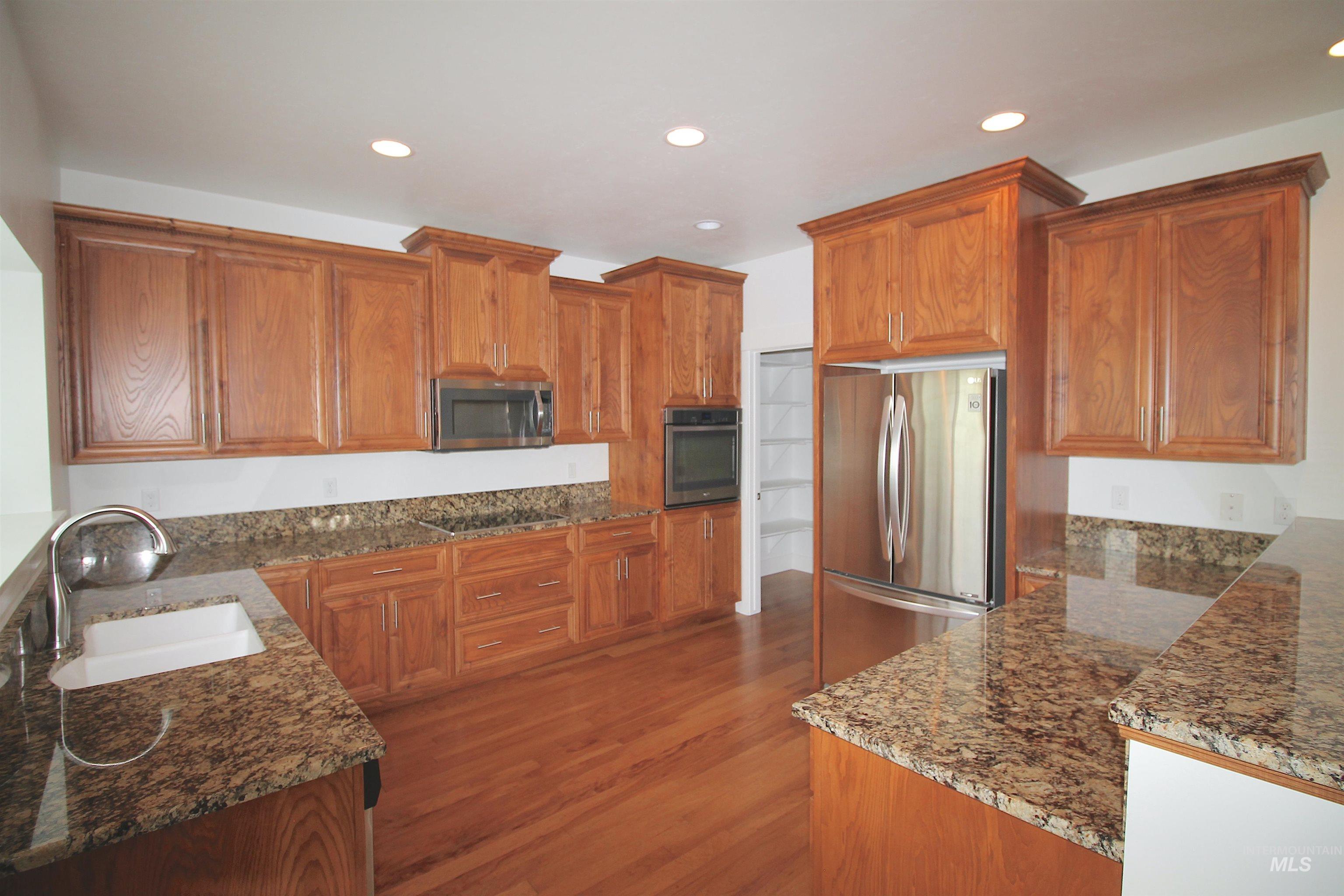 1080 Overland Trail St.