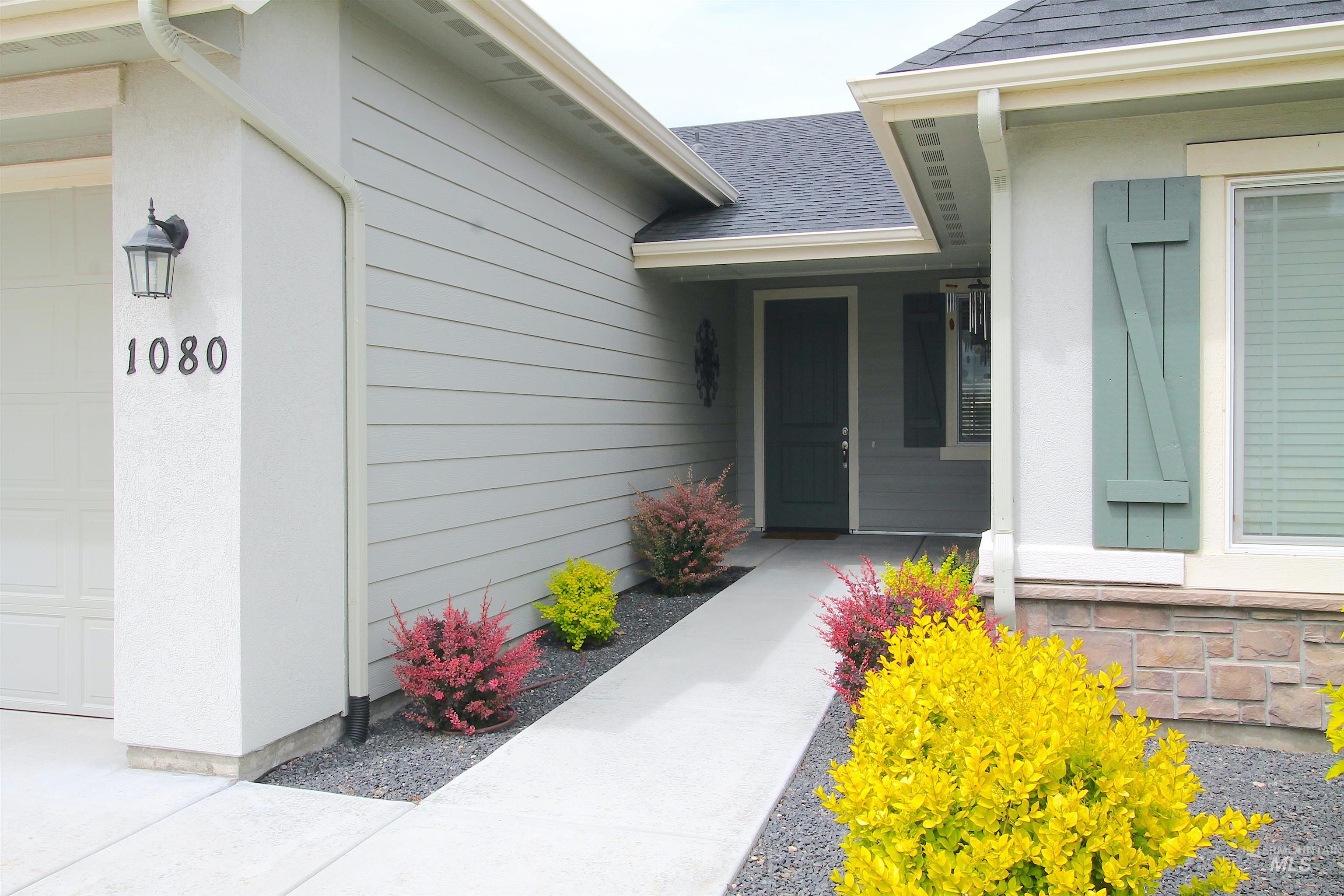 1080 Overland Trail St.