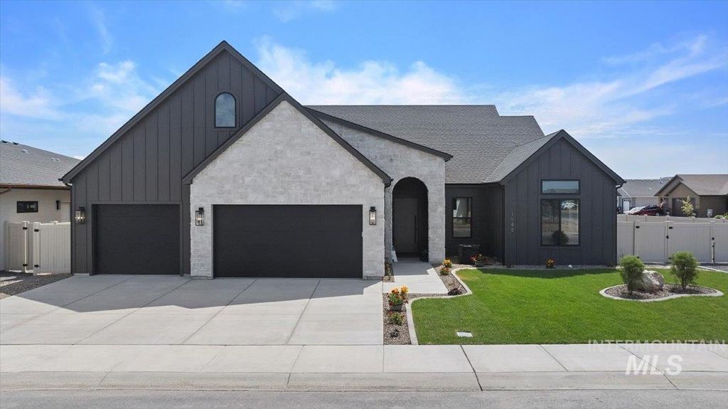 Photo of 1948 Red Rock Way, Twin Falls, ID 83301 (MLS # 98951924)