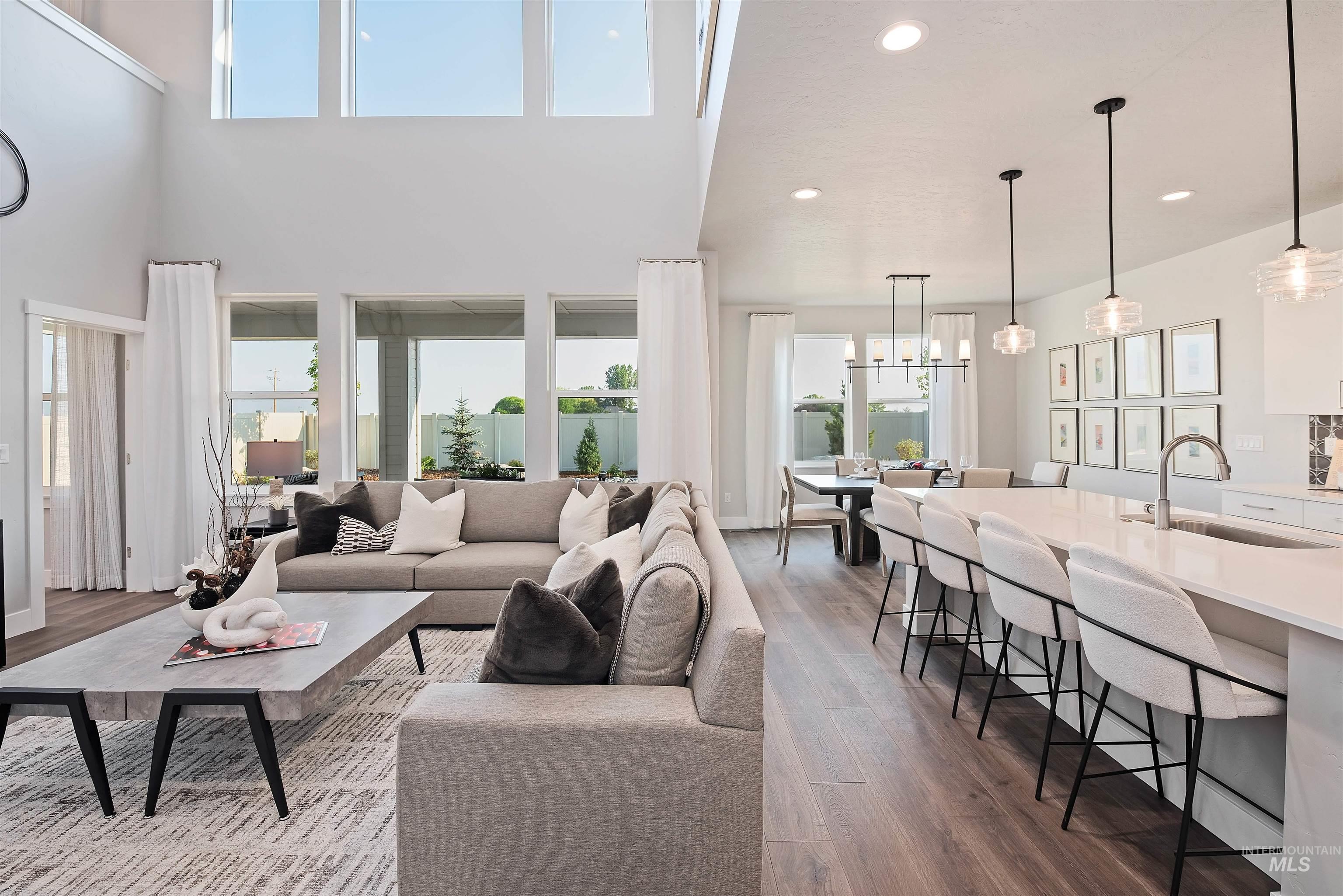 5819 N Artic Point Ave