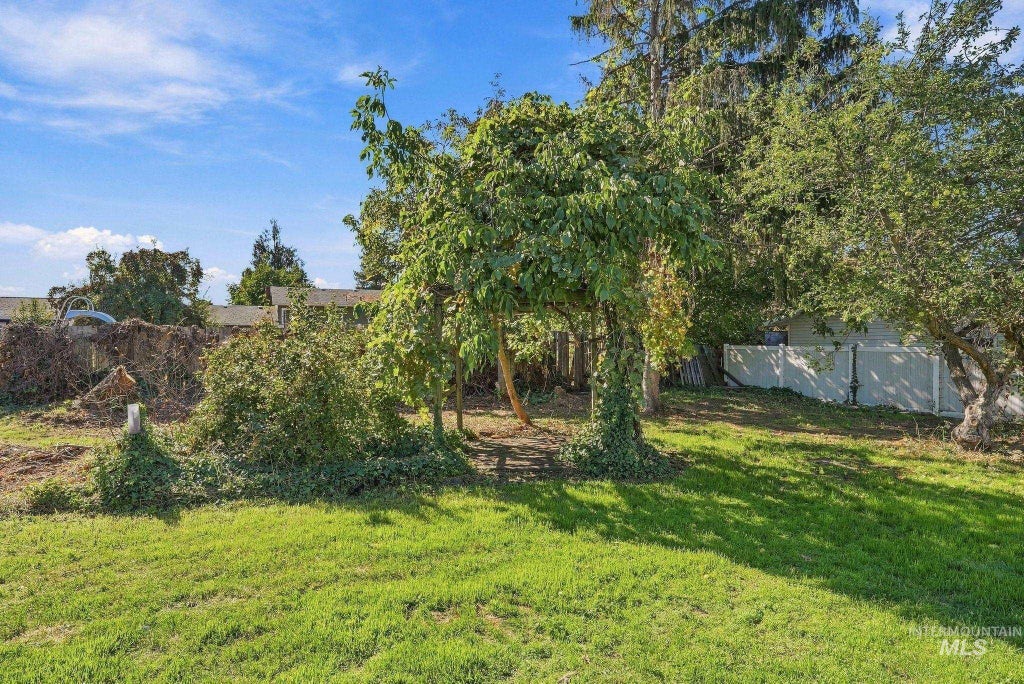 Photo of 2006 Powers Drive, Lewiston, ID 83501 (MLS # 99002781)