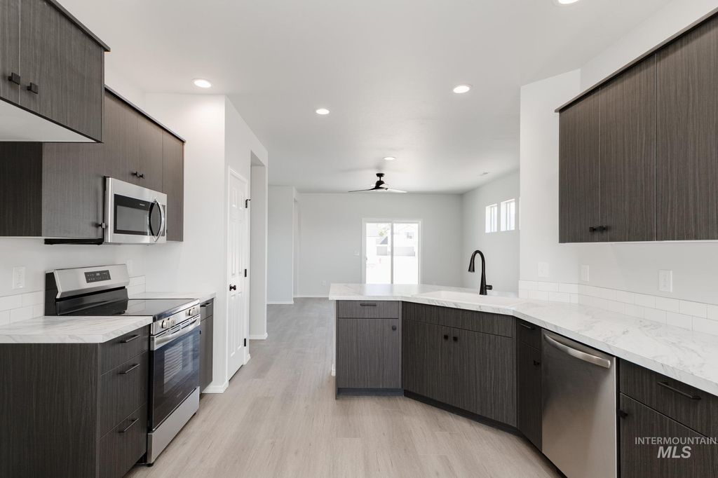 Photo of 10487 W Teratai St, Star, ID 83669 (MLS # 98969735)