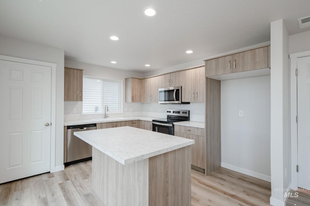 Photo of 1711 N Birch St, Jerome, ID 83338 (MLS # 98978034)