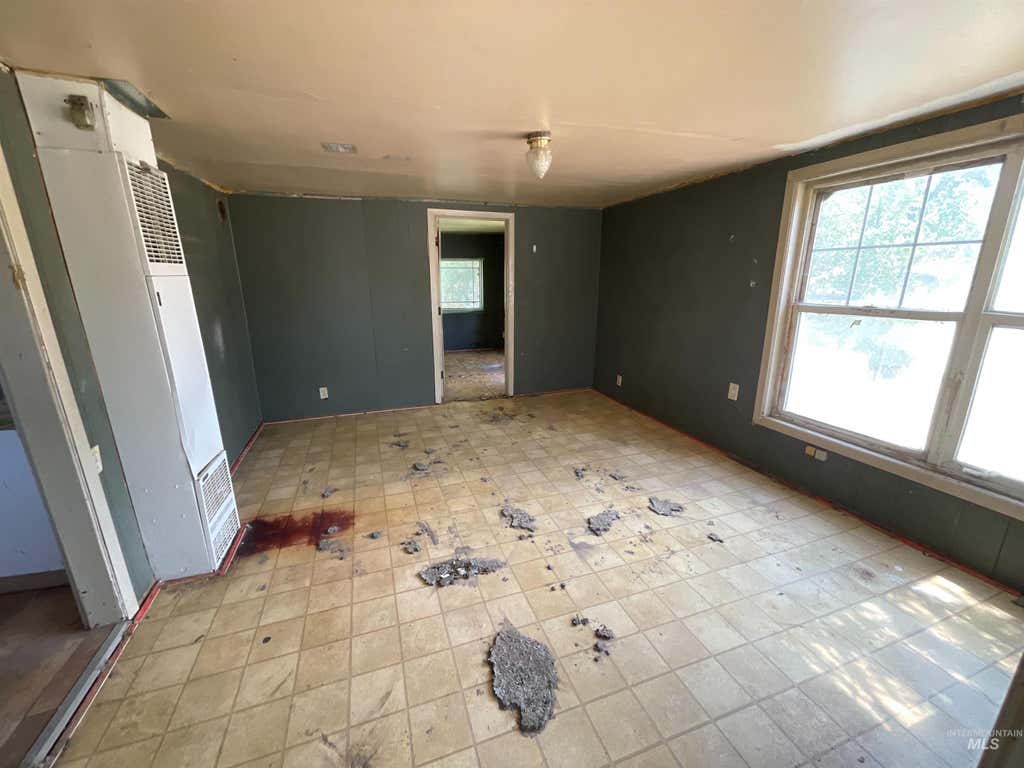Photo of 307 S 1st St, Parma, ID 83660 (MLS # 98990052)