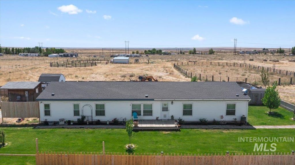 Photo of 10289 W Desert Duck Ave, Mountain Home, ID 83647 (MLS # 98958133)