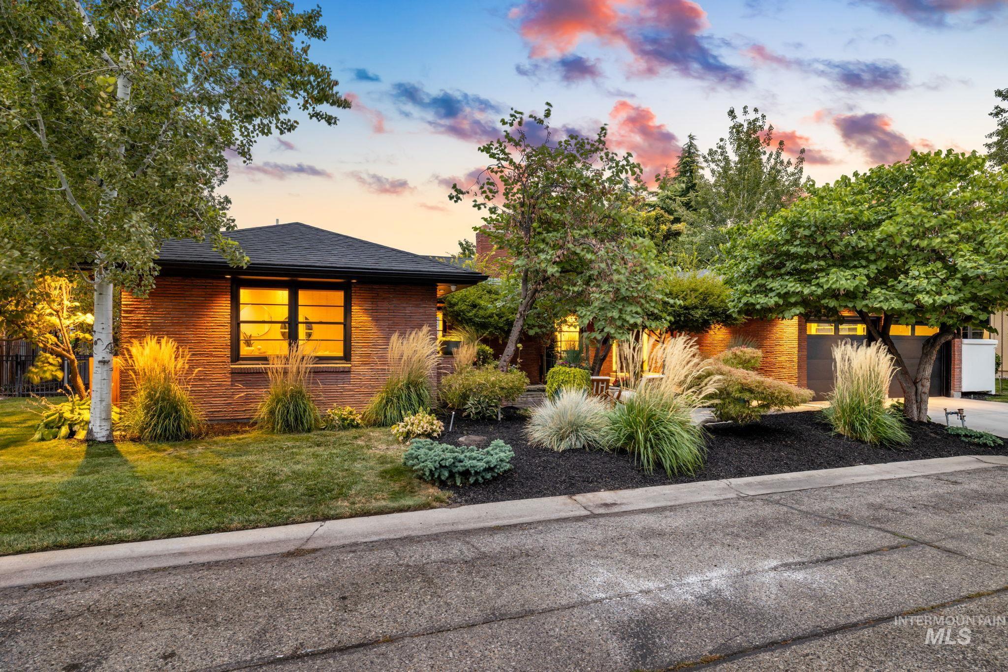 4814 W Roberts Road
