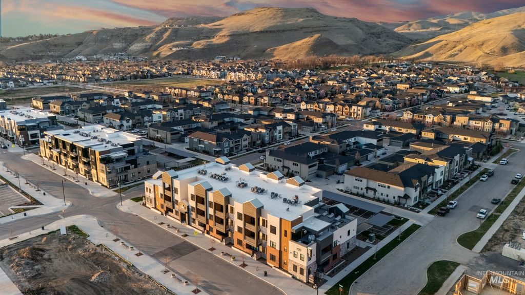 Photo of 4430 E Haystack St #106, Boise, ID 83716 (MLS # 98983214)