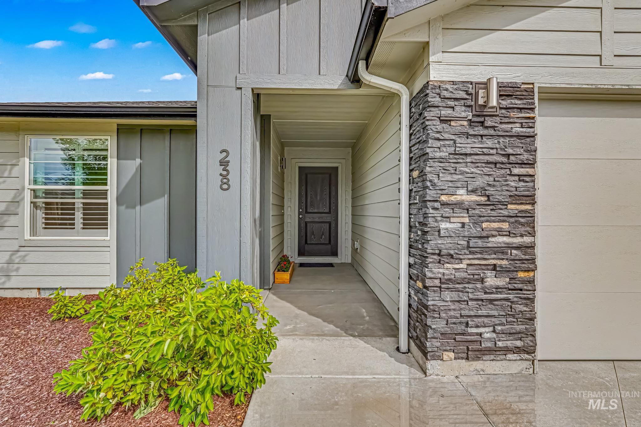 238 S Riggs Spring Ave