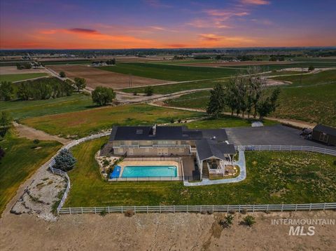 Photo of 8520 Elkhorn Ln, Nampa, ID 83686 (MLS # 98986321)