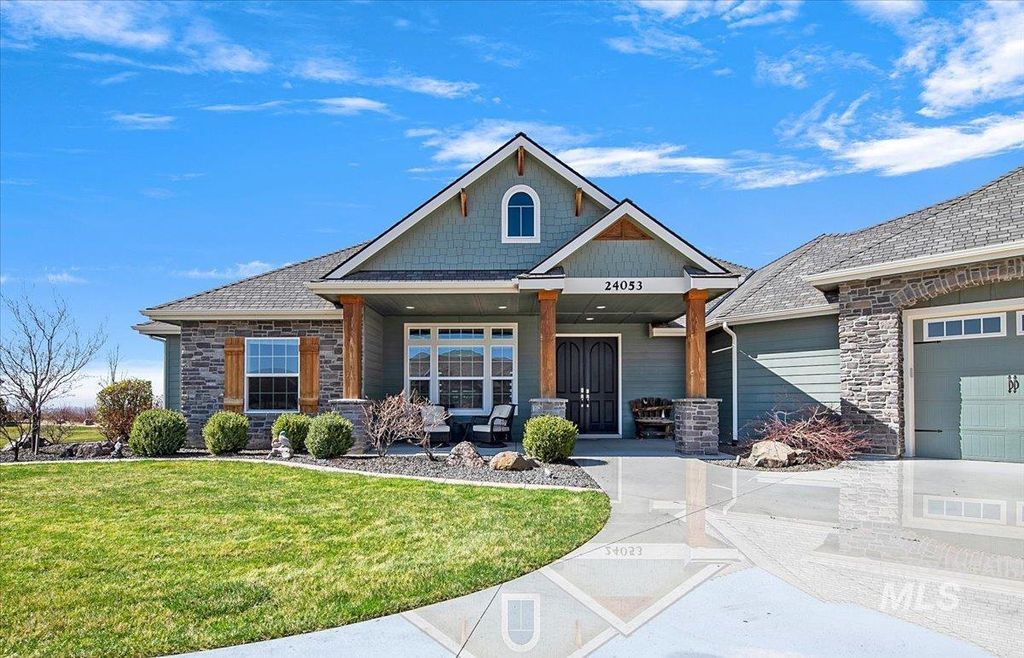 Photo of 24053 Pheasant Ridge Ct, Middleton, ID 83644 (MLS # 98978868)