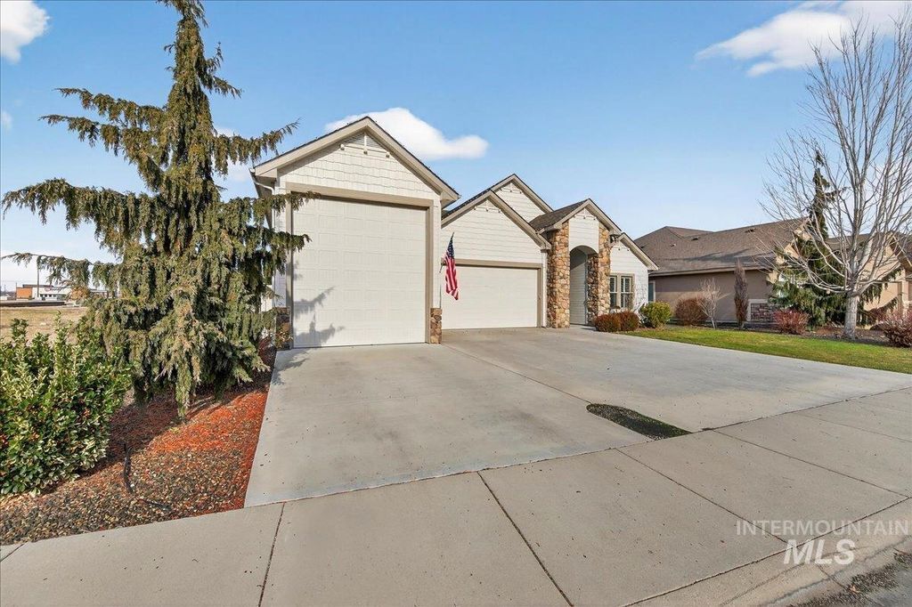 Photo of 11808 W Carlisle Bay Drive, Star, ID 83669 (MLS # 98971708)