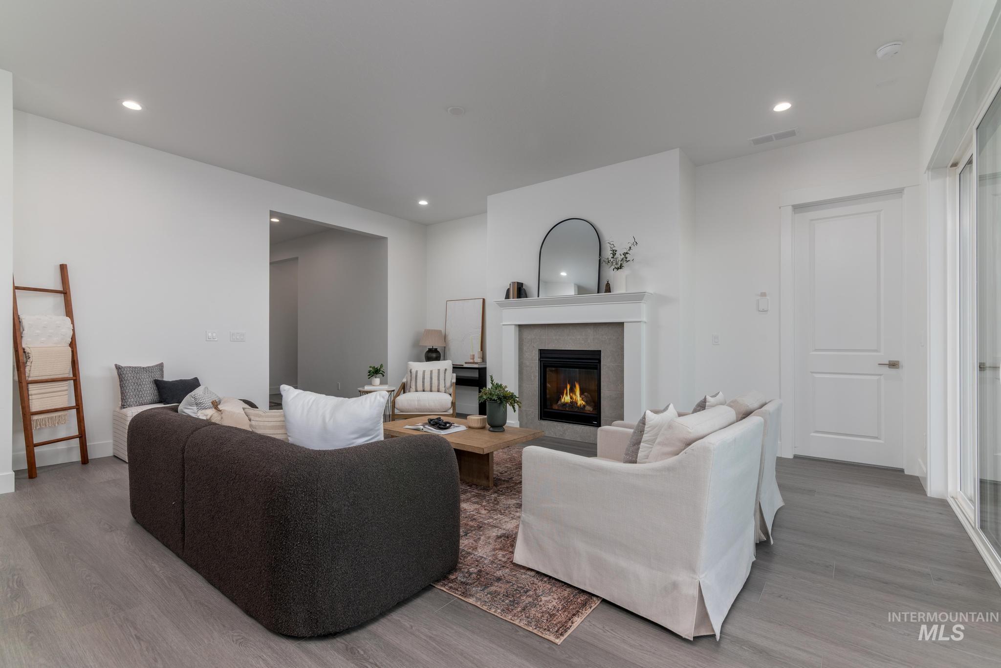 8669 W Stock Bridge St