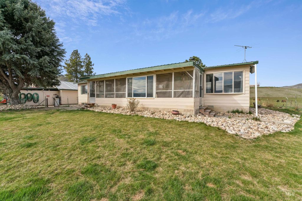 Photo of 5315 Montour Rd, Emmett, ID 83617 (MLS # 98979139)