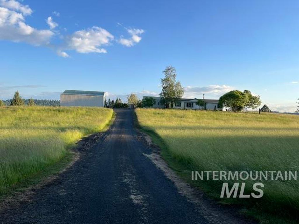 Photo of 4724 Upper Fords Creek Road, Orofino, ID 83544 (MLS # 98990021)