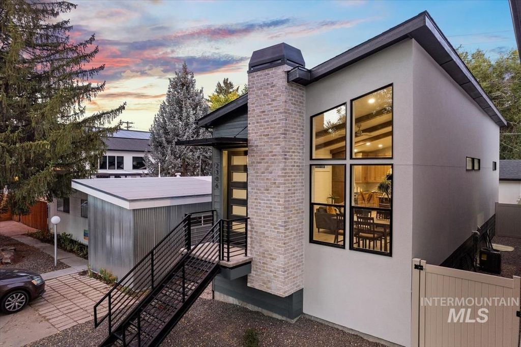 Photo of 2306 N 29th St, Boise, ID 83703 (MLS # 98976475)