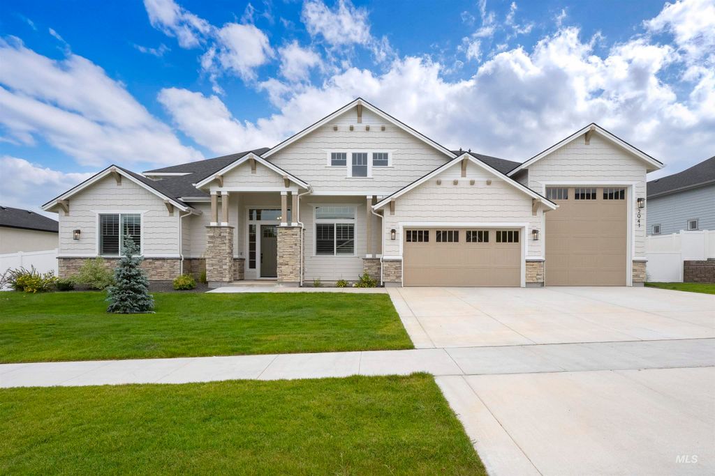 Photo of 2941 N Staghaven Ave, Star, ID 83669 (MLS # 98977551)