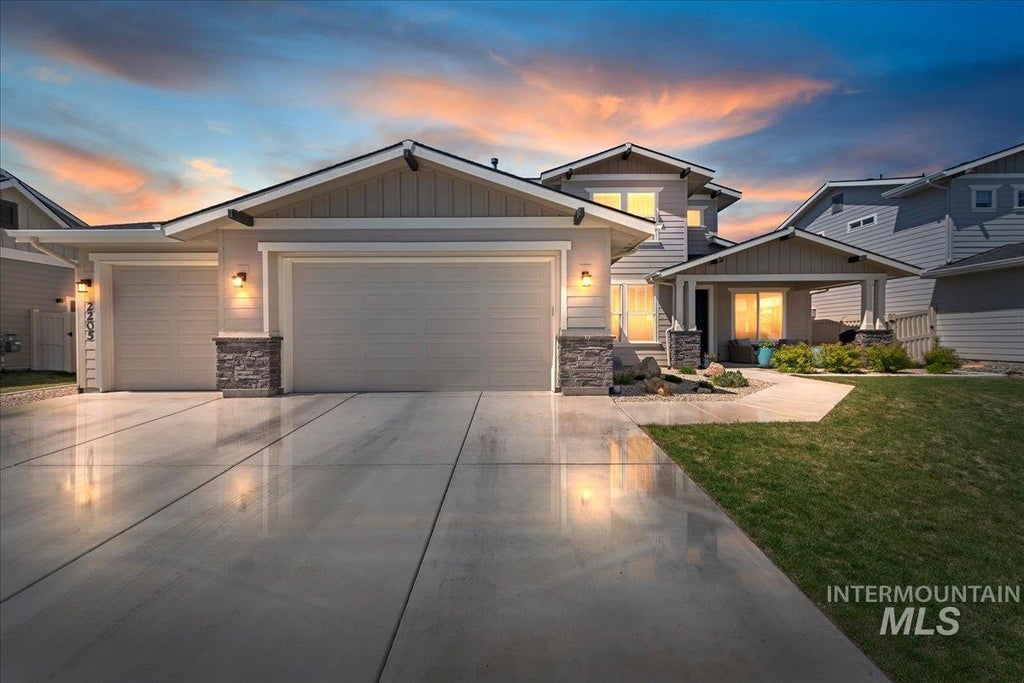 Photo of 2205 N Vasquero Way, Middleton, ID 83644 (MLS # 98999658)