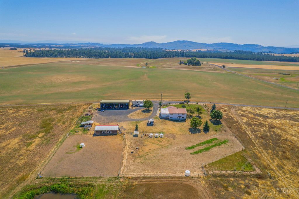 Photo of 123 Glory Ln, Orofino, ID 83544 (MLS # 98974398)