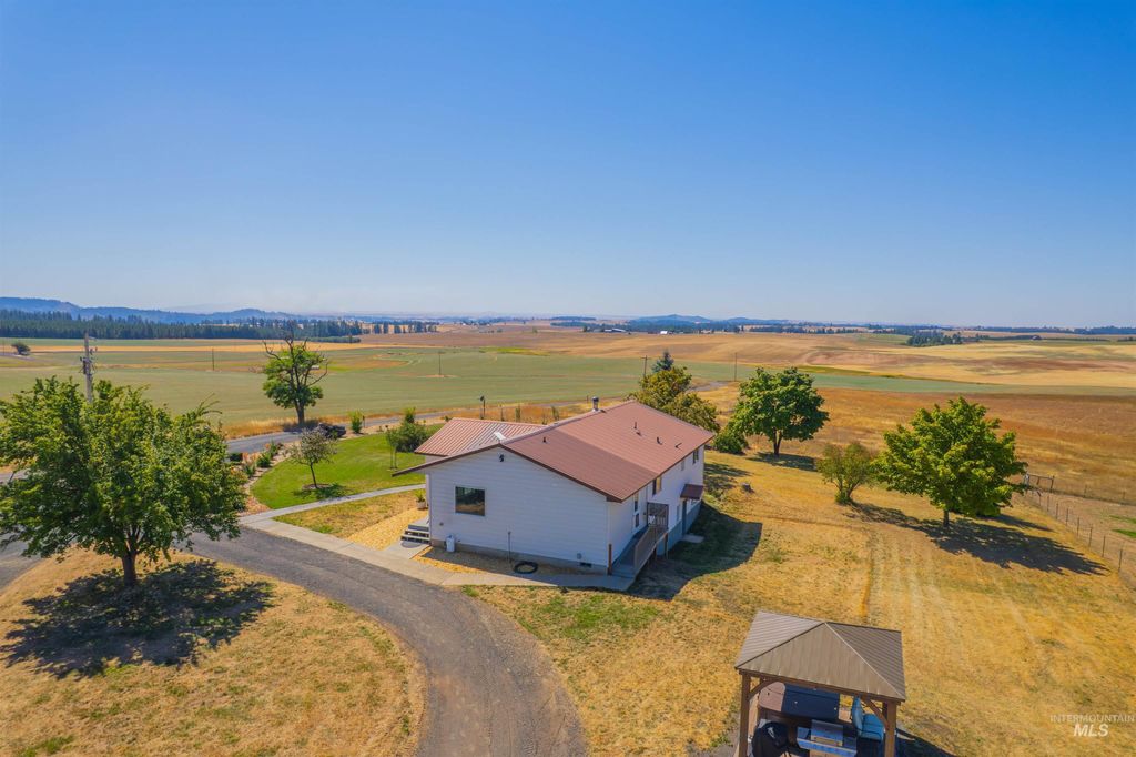 Photo of 123 Glory Ln, Orofino, ID 83544 (MLS # 98974398)