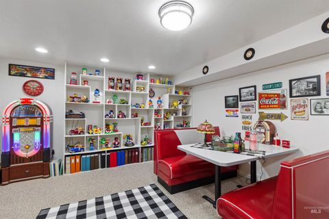 Photo of 675 Mountain View Dr, Twin Falls, ID 83301 (MLS # 98960861)