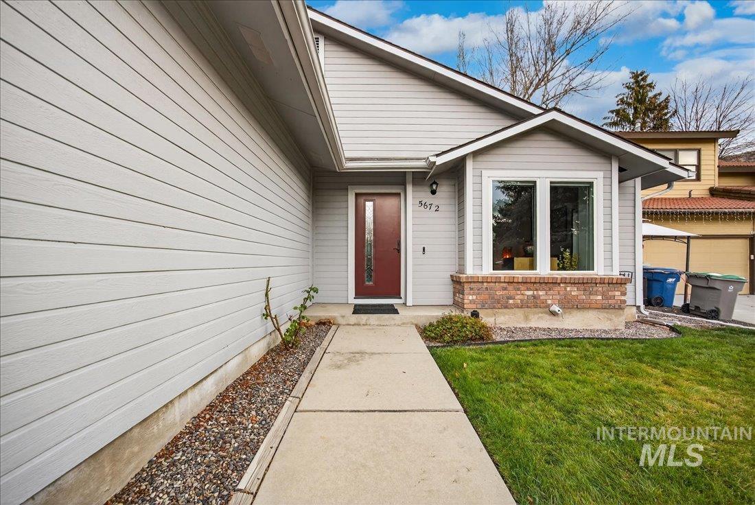 Boise, Idaho 83703, United States, 3 Bedrooms Bedrooms, ,2 BathroomsBathrooms,Residential,Active,248285