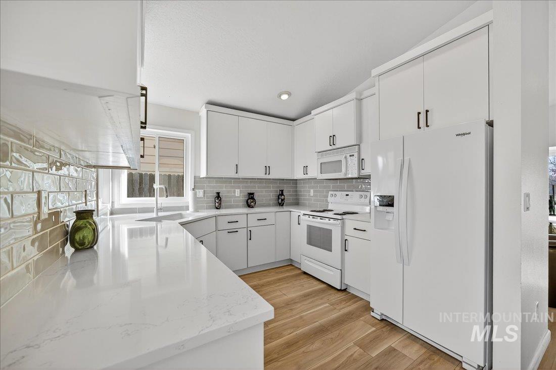 Boise, Idaho 83703, United States, 3 Bedrooms Bedrooms, ,2 BathroomsBathrooms,Residential,Active,248285