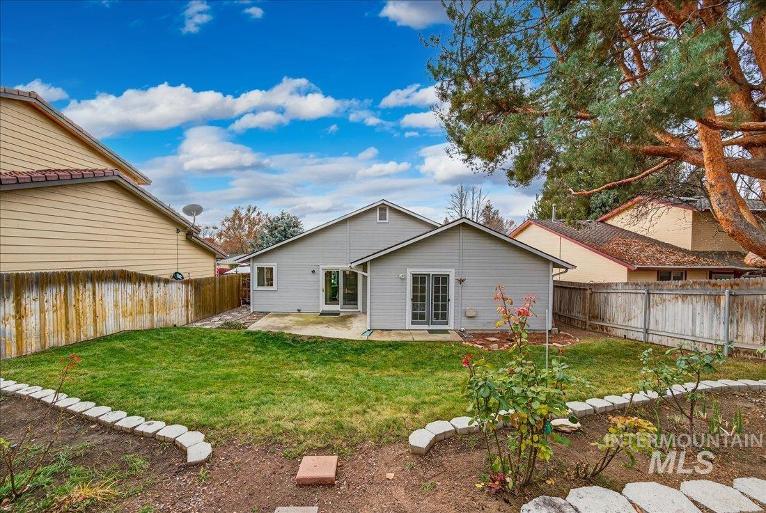 Boise, Idaho 83703, United States, 3 Bedrooms Bedrooms, ,2 BathroomsBathrooms,Residential,Active,248285