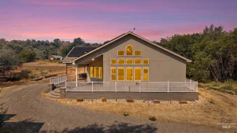 Photo of 4301 Carter Pack Rd, Buhl, ID 83316 (MLS # 98998397)