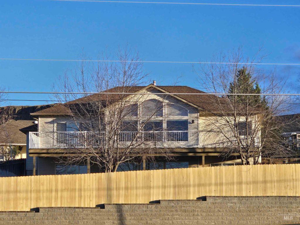 Photo of 3473 Elks Drive, Lewiston, ID 83501 (MLS # 98972070)