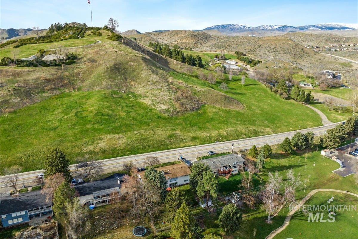 Boise, Idaho 83702, United States, 5 Bedrooms Bedrooms, ,3 BathroomsBathrooms,Residential,Pending,42600