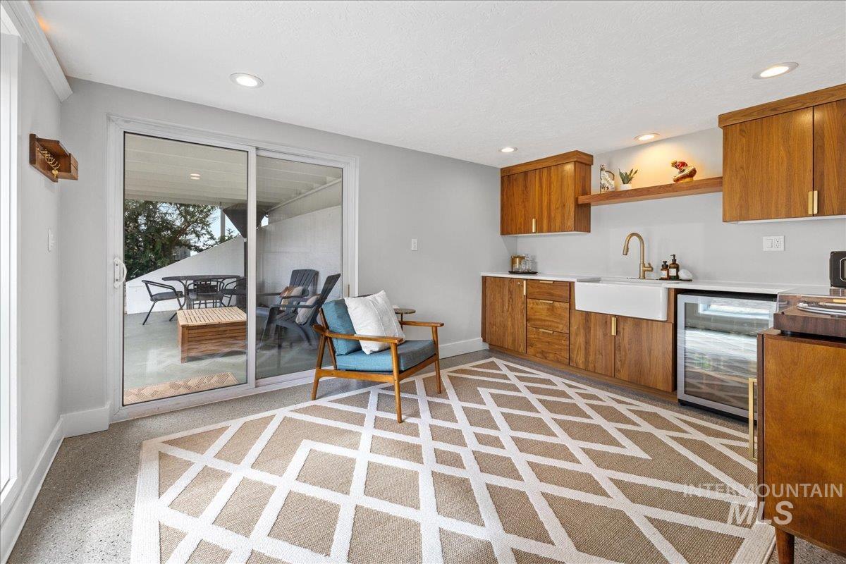 Boise, Idaho 83702, United States, 5 Bedrooms Bedrooms, ,3 BathroomsBathrooms,Residential,Pending,42600