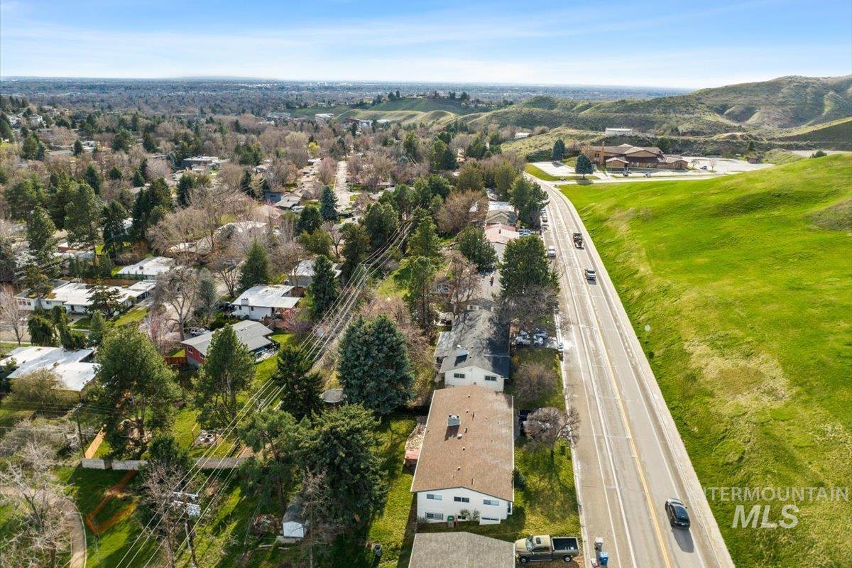Boise, Idaho 83702, United States, 5 Bedrooms Bedrooms, ,3 BathroomsBathrooms,Residential,Pending,42600