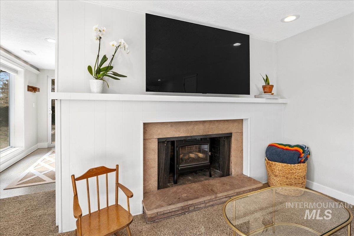 Boise, Idaho 83702, United States, 5 Bedrooms Bedrooms, ,3 BathroomsBathrooms,Residential,Pending,42600