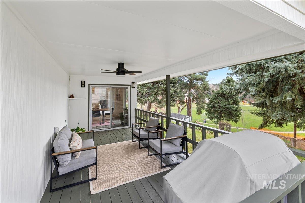 Boise, Idaho 83702, United States, 5 Bedrooms Bedrooms, ,3 BathroomsBathrooms,Residential,Pending,42600