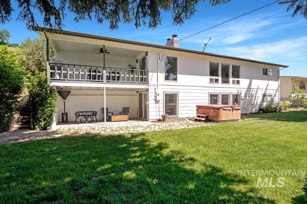 Boise, Idaho 83702, United States, 5 Bedrooms Bedrooms, ,3 BathroomsBathrooms,Residential,Pending,42600