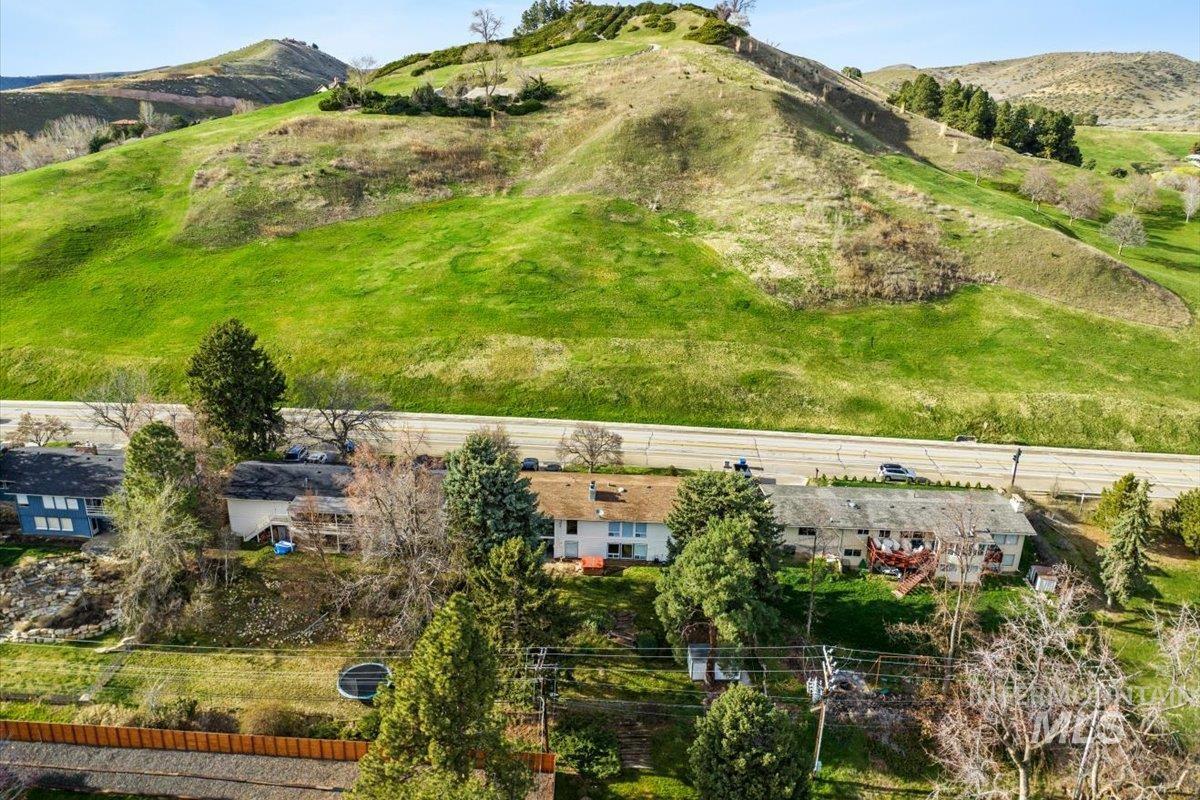 Boise, Idaho 83702, United States, 5 Bedrooms Bedrooms, ,3 BathroomsBathrooms,Residential,Pending,42600