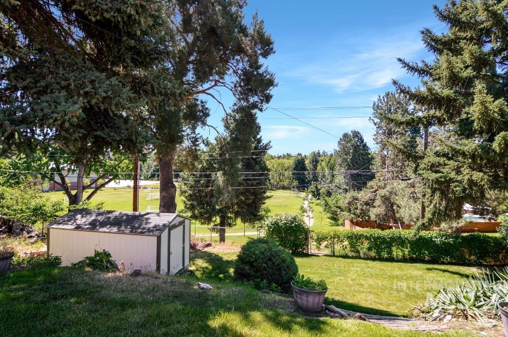 Boise, Idaho 83702, United States, 5 Bedrooms Bedrooms, ,3 BathroomsBathrooms,Residential,Pending,42600