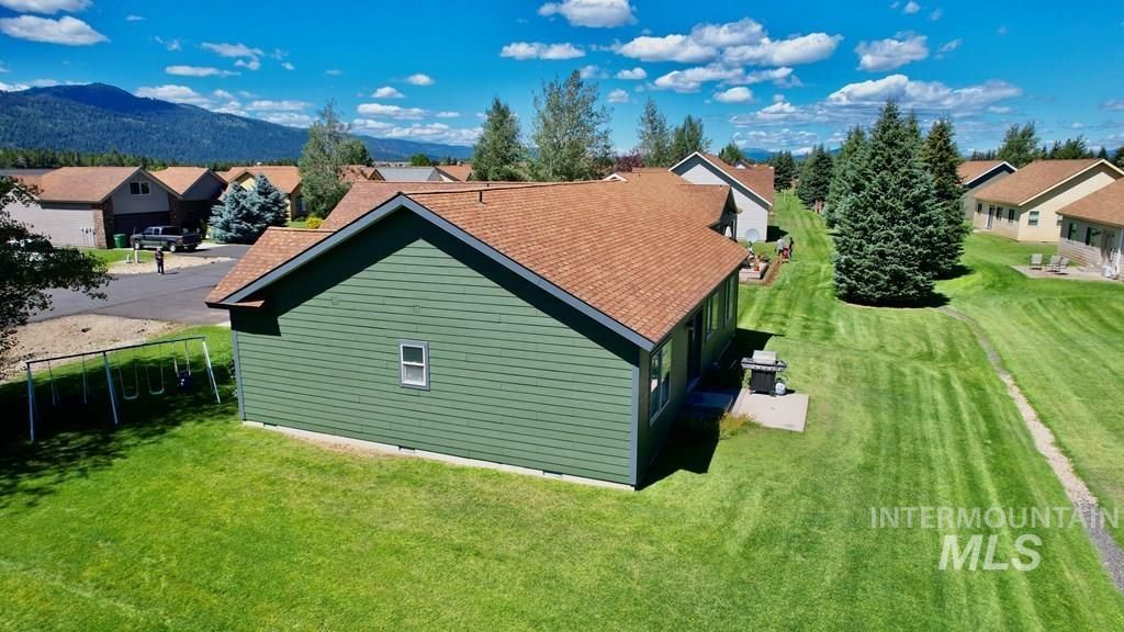 Photo of 16 Buckskin Dr, Donnelly, ID 83615 (MLS # 98971539)